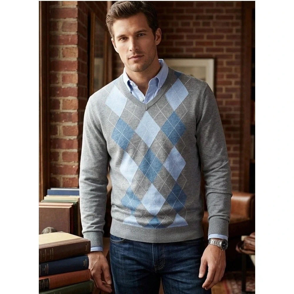 Banana Republic Argyle Sweater Mens Large Grey Blue Silk Cashmere V-Neck Preppy